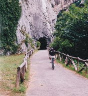 La Senda del Oso, cicloturismo, senderismo, acceso desde La Cuadrina de Marcelo