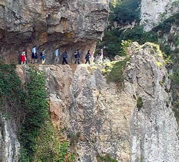  Desfiladero pr�ximo al alojamiento Rural La Cuadrina de Marcelo